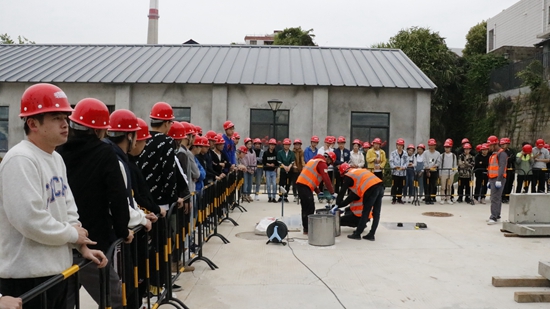 ��ʨ�����(�й�)���޹�˾-Official website